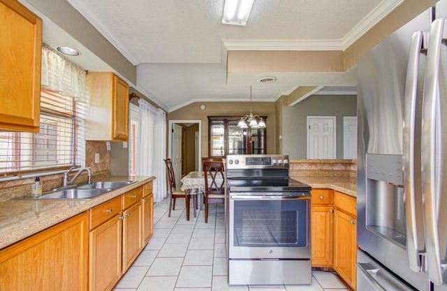 11807 Basilica Street, Houston, TX 77099