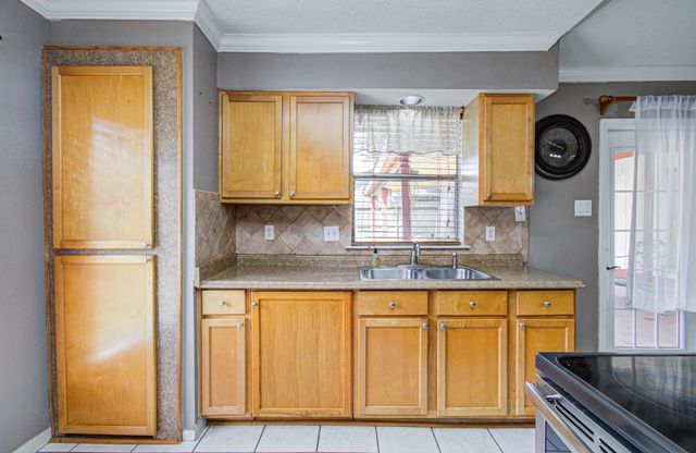 11807 Basilica Street, Houston, TX 77099
