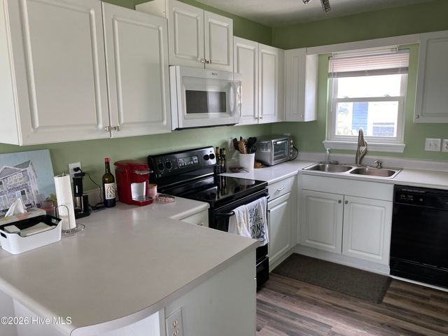 101 Summer Place Drive, N Topsail Beach, NC 28460