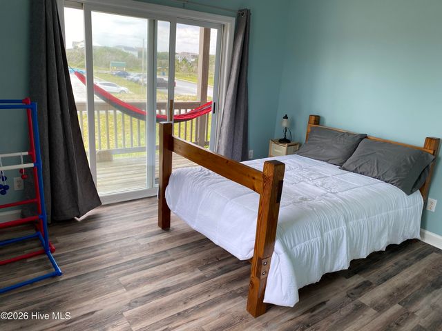 101 Summer Place Drive, N Topsail Beach, NC 28460