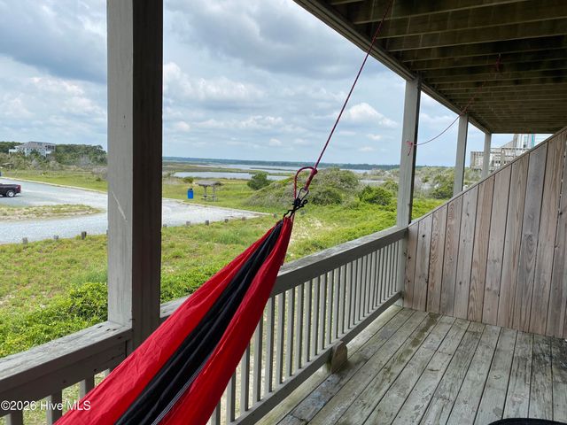 101 Summer Place Drive, N Topsail Beach, NC 28460