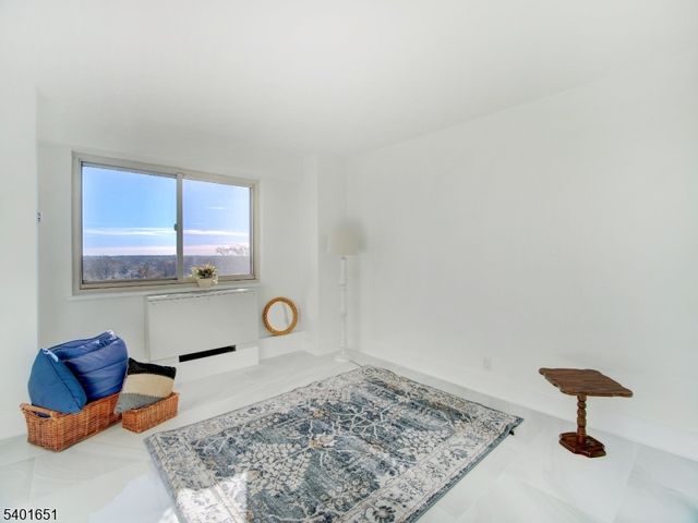 377 S Harrison St 9L 9L, East Orange City, NJ 07018