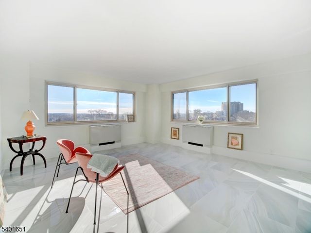 377 S Harrison St 9L 9L, East Orange City, NJ 07018