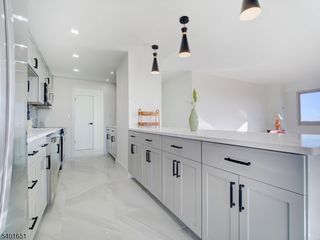 377 S Harrison St 9L 9L, East Orange City, NJ 07018