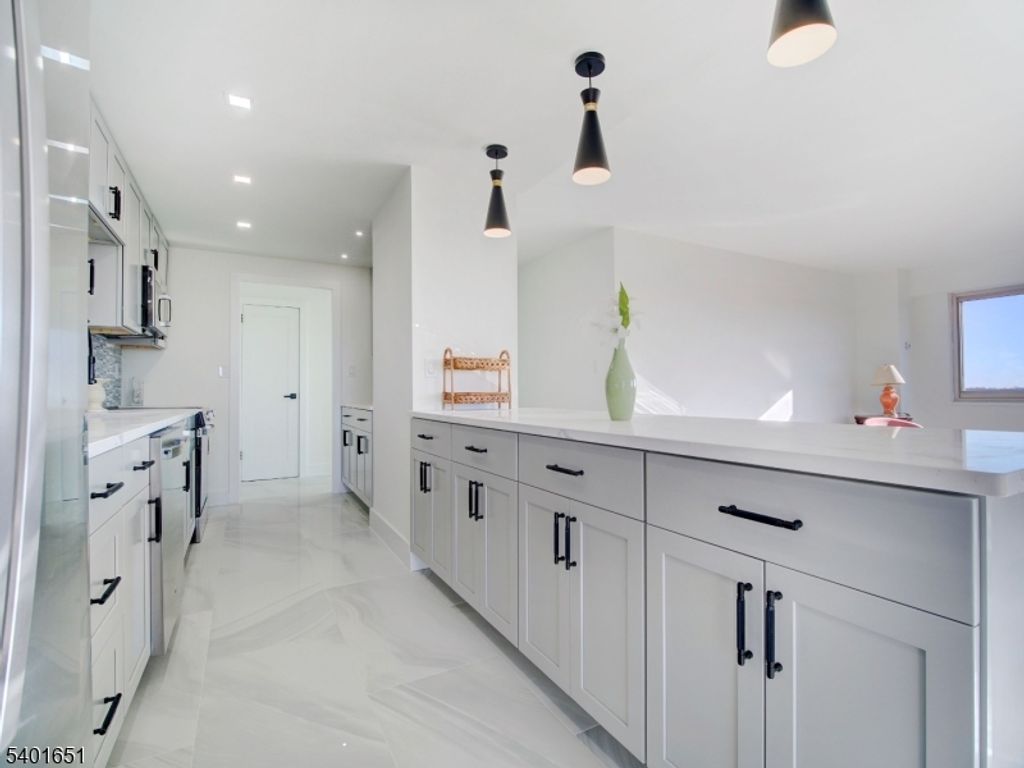 377 S Harrison St 9L 9L, East Orange City, NJ 07018