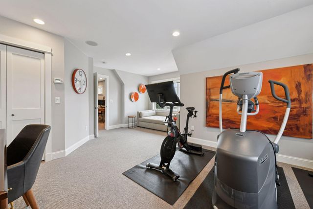 633 Park Street E, Wayzata, MN 55391