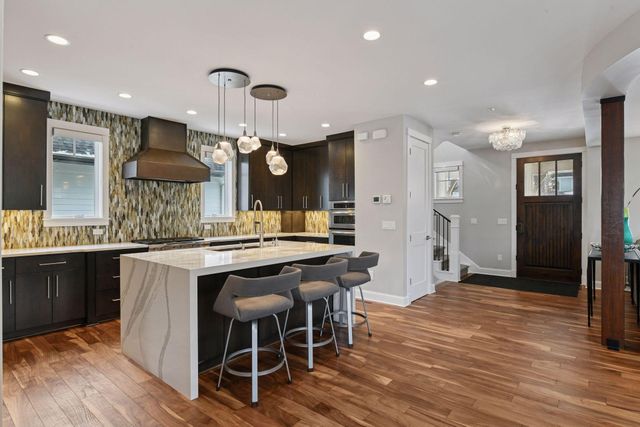 633 Park Street E, Wayzata, MN 55391