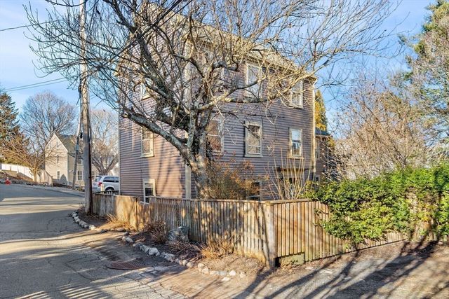 7 Mechanic Court, Marblehead, MA 01945