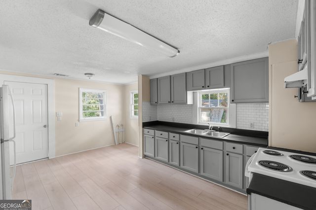 144 Tattnall Street, Reidsville, GA 30453