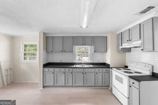 144 Tattnall Street, Reidsville, GA 30453