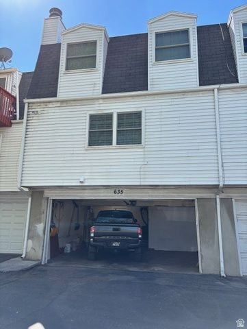 635 E WILLIAMSBURG PARK CIR, Sandy, UT 84070