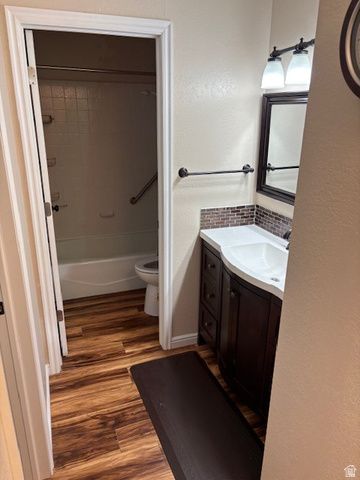 635 E WILLIAMSBURG PARK CIR, Sandy, UT 84070