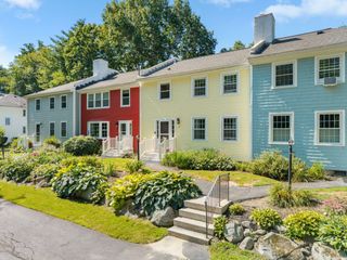 41 Boulder Brook Dr # 7, Exeter, NH 03833