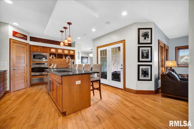 258 TURTLE CREEK Trail, Morton, IL 61550