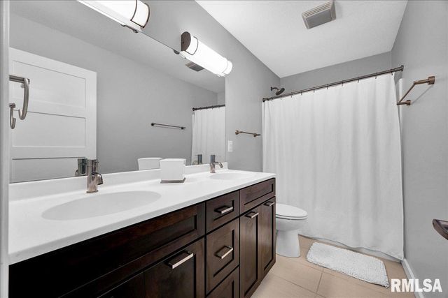 258 TURTLE CREEK Trail, Morton, IL 61550