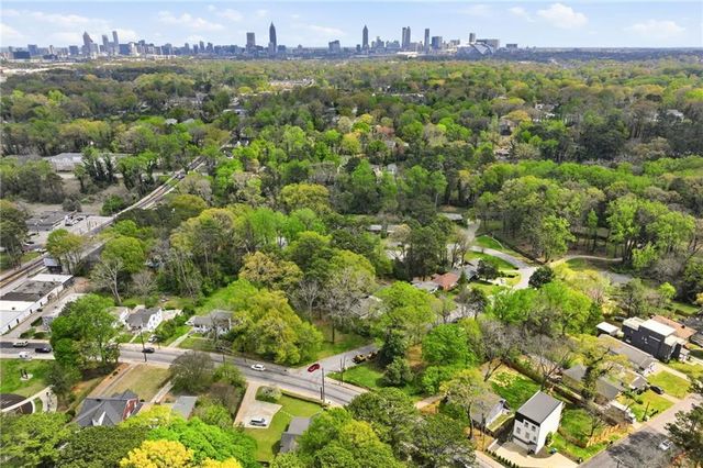 263 W Lake Avenue NW, Atlanta, GA 30314