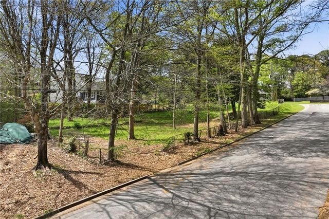 263 W Lake Avenue NW, Atlanta, GA 30314