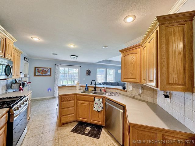 3974 Highland Drive, Tahlequah, OK 74464
