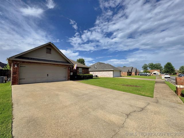 3974 Highland Drive, Tahlequah, OK 74464