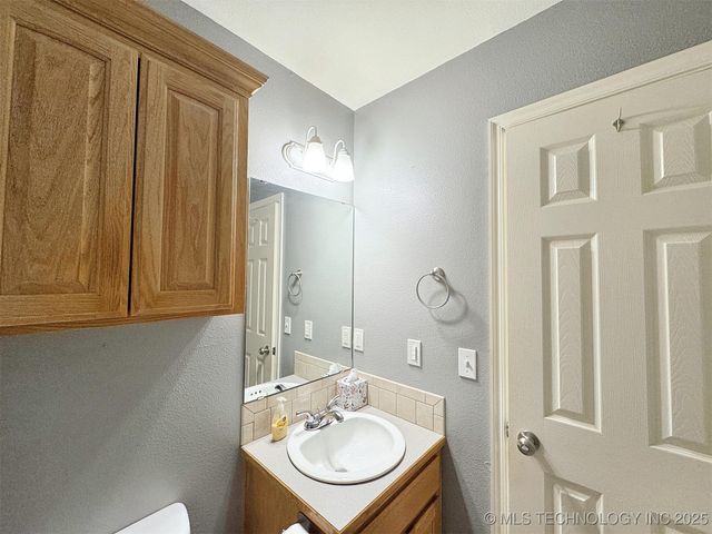 3974 Highland Drive, Tahlequah, OK 74464