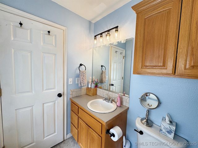 3974 Highland Drive, Tahlequah, OK 74464