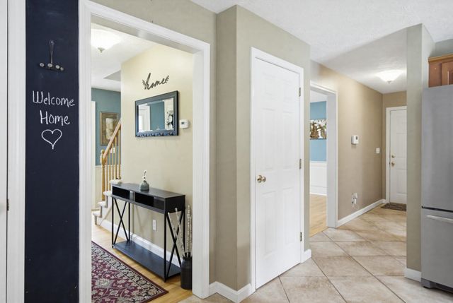 43 Hampshire Hills Drive, Bow, NH 03304