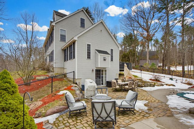 43 Hampshire Hills Drive, Bow, NH 03304