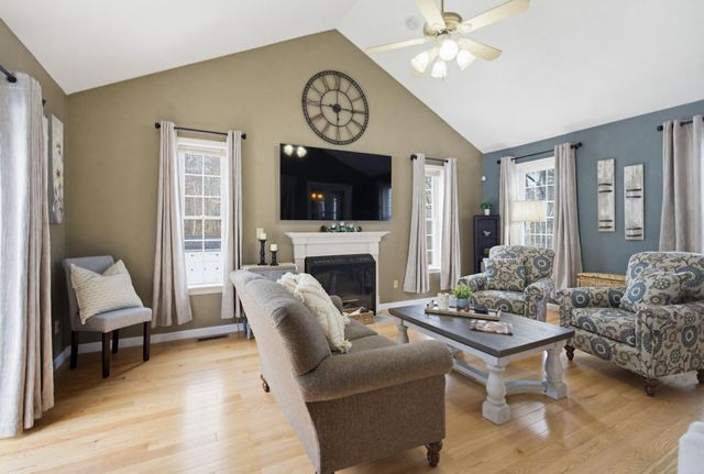 43 Hampshire Hills Drive, Bow, NH 03304