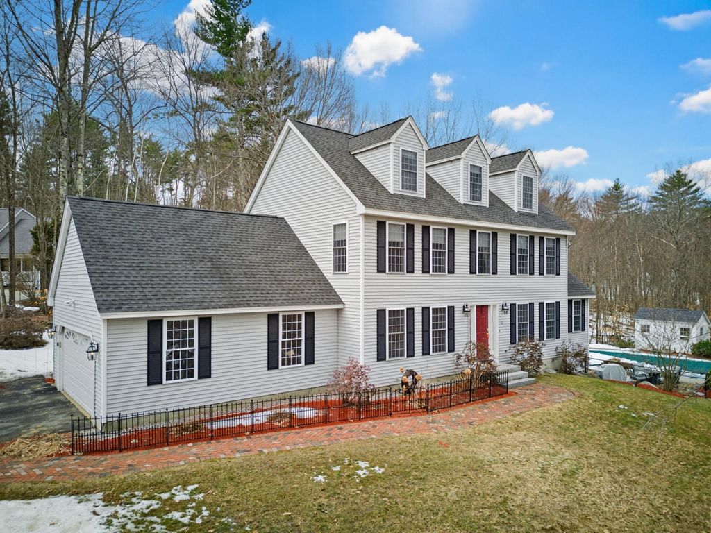 Image 1 of property listing at 43 Hampshire Hills Drive, Bow, NH 03304