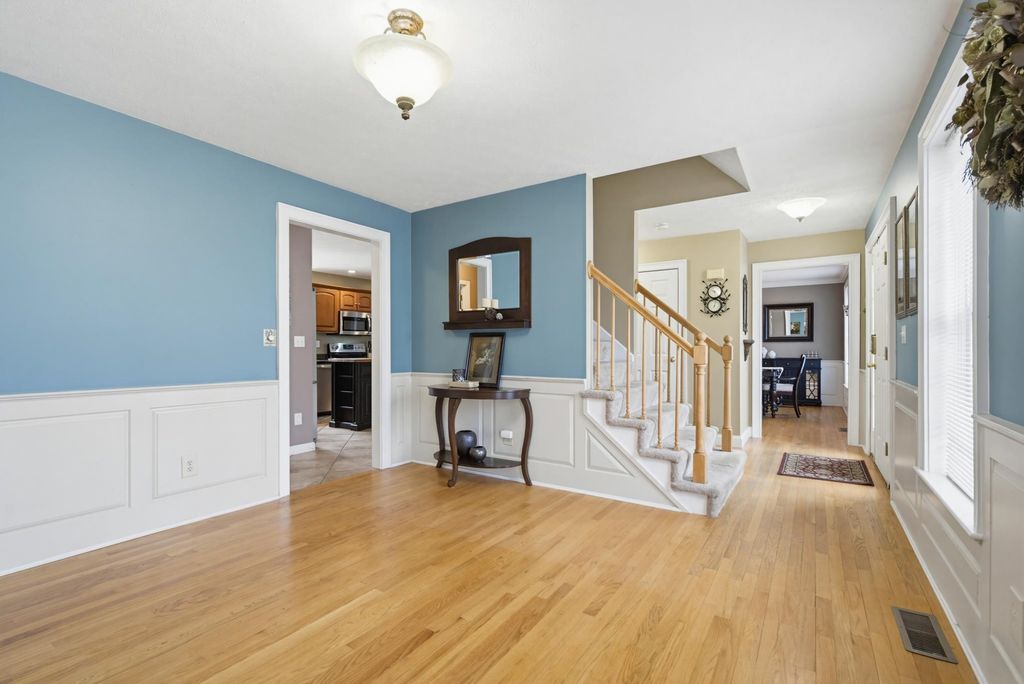 Image 16 of property listing at 43 Hampshire Hills Drive, Bow, NH 03304