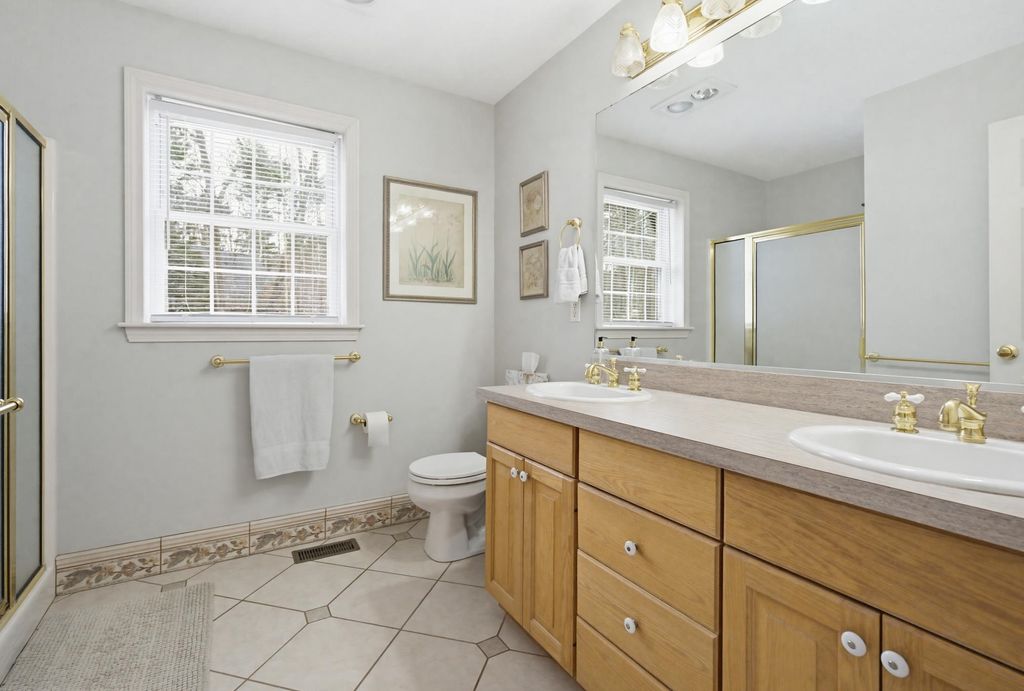 Image 22 of property listing at 43 Hampshire Hills Drive, Bow, NH 03304