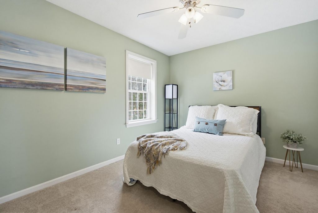 Image 27 of property listing at 43 Hampshire Hills Drive, Bow, NH 03304
