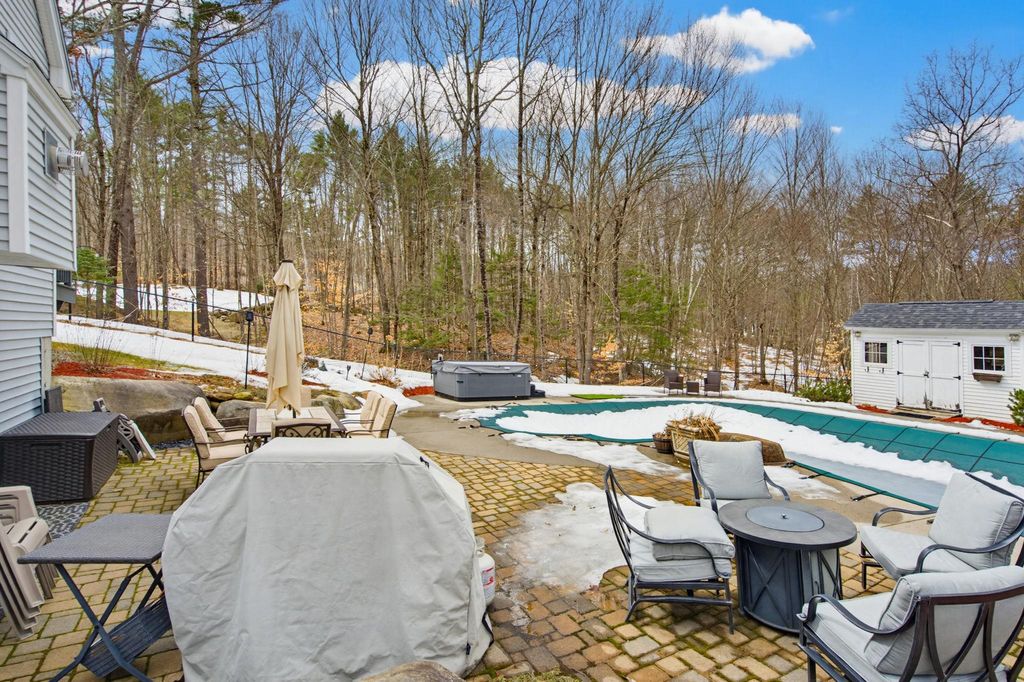 Image 48 of property listing at 43 Hampshire Hills Drive, Bow, NH 03304