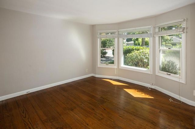 811 Stanford Avenue, Menlo Park, CA 94025