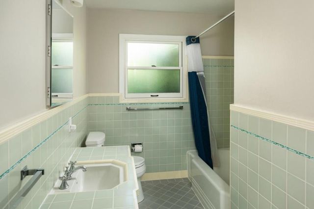 811 Stanford Avenue, Menlo Park, CA 94025