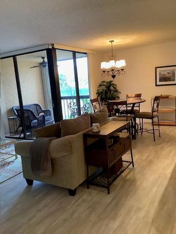 450 Egret Circle 9209, Delray Beach, FL 33444