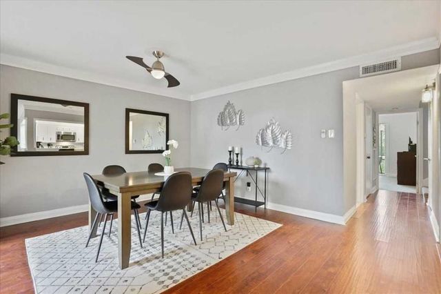 156 World Of Tennis SQ, Lakeway, TX 78738