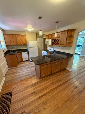 1140 W 112th Street 1, Chicago, IL 60643