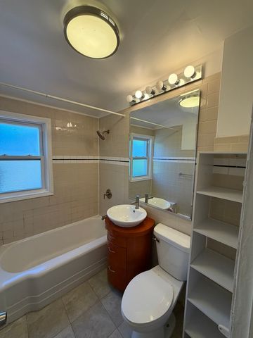 1140 W 112th Street 1, Chicago, IL 60643
