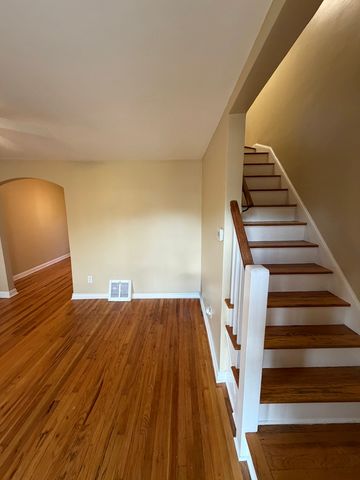 1140 W 112th Street 1, Chicago, IL 60643
