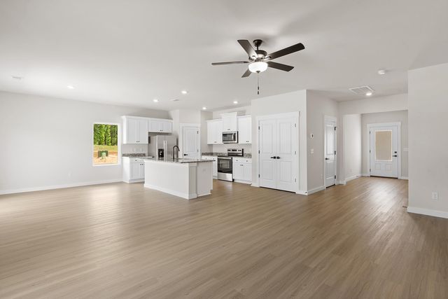 1470 Crested Iris Street, Moore, SC 29369