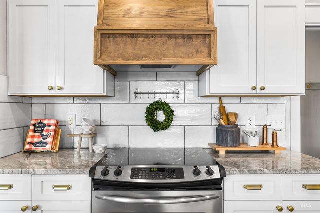 2311 S Rushmore Ct, Boise, ID 83709