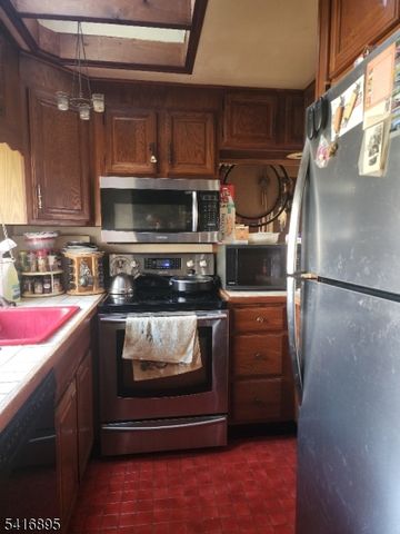 15 Marigold Rd, Vernon Twp., NJ 07418