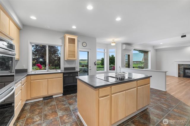 2322 Pioneer Highway, Stanwood, WA 98292