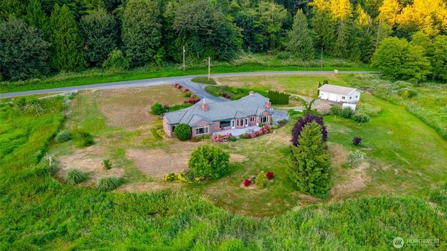 2322 Pioneer Highway, Stanwood, WA 98292