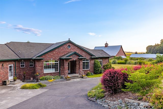 2322 Pioneer Highway, Stanwood, WA 98292