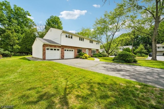 18 Arlington Dr, Livingston Twp., NJ 07039