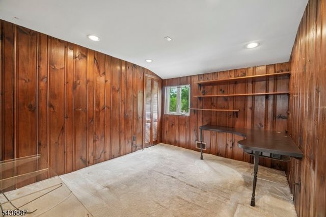 18 Arlington Dr, Livingston Twp., NJ 07039