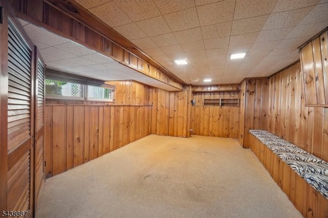 18 Arlington Dr, Livingston Twp., NJ 07039