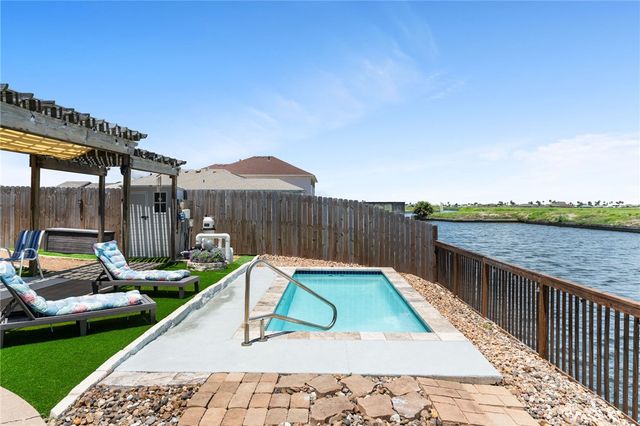 14318 CRUISER St A, Corpus Christi, TX 78418